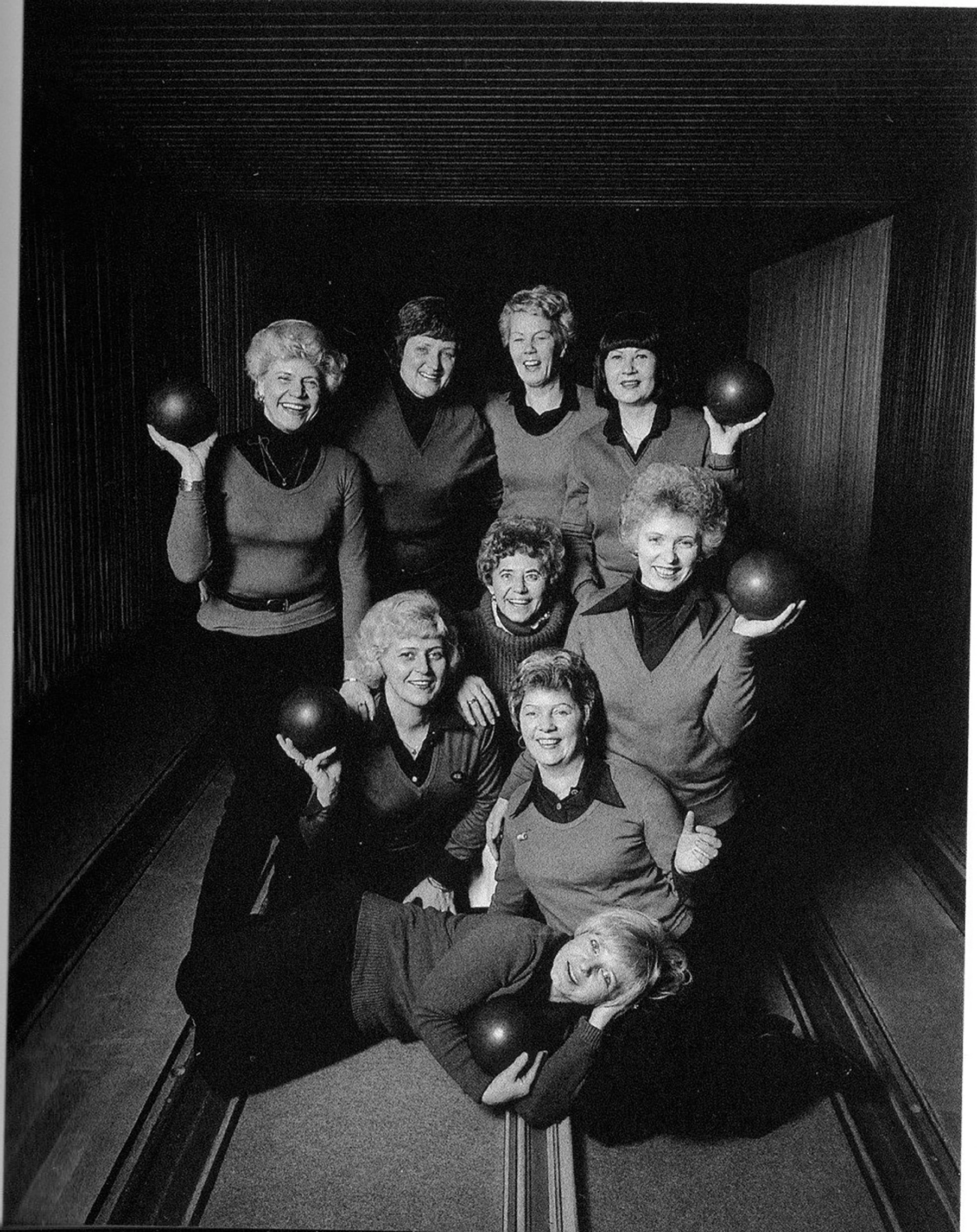 Joachim Giesel, Ladies bowling club, Hanover, 1980.